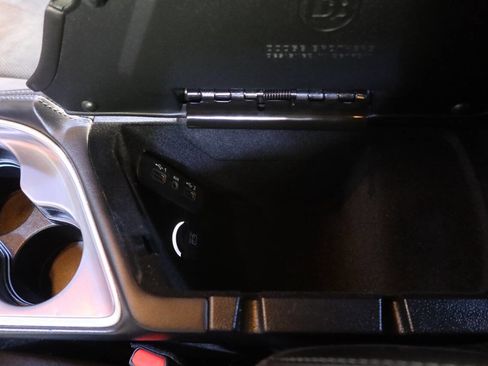 Used 2019 Dodge Challenger R/T Scat Pack w/ Shaker Package image 25