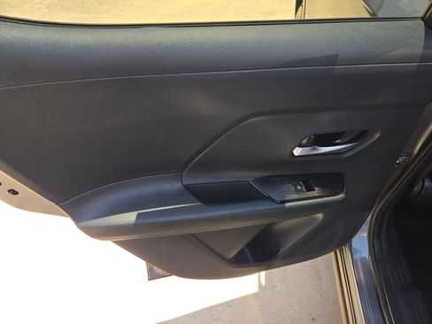Certified 2026 Nissan Kicks SR FWD image 14