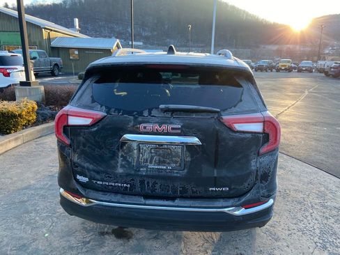 Used 2024 GMC Terrain SLT image 6