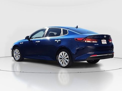 Used 2018 Kia Optima S FWD image 7