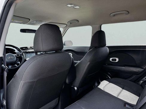 Used 2018 Kia Soul + image 35
