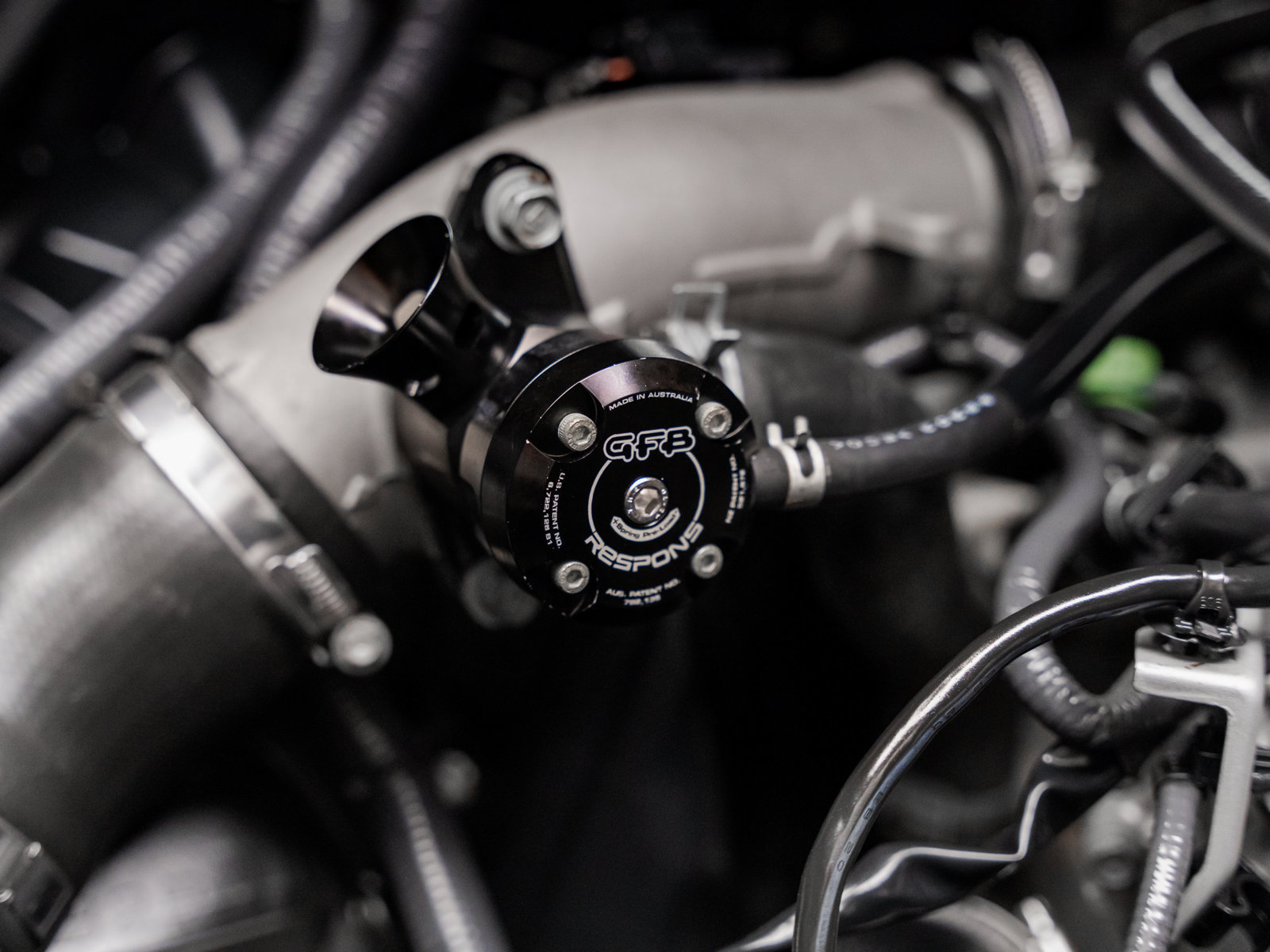 Used 2009 Nissan GT-R Premium AWD/4WD image 7