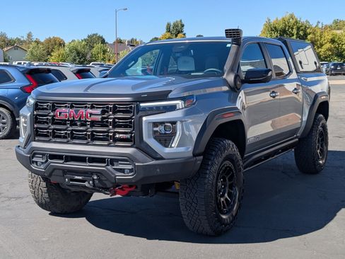 Used 2024 GMC Canyon AT4X w/ AT4X AEV Edition image 10