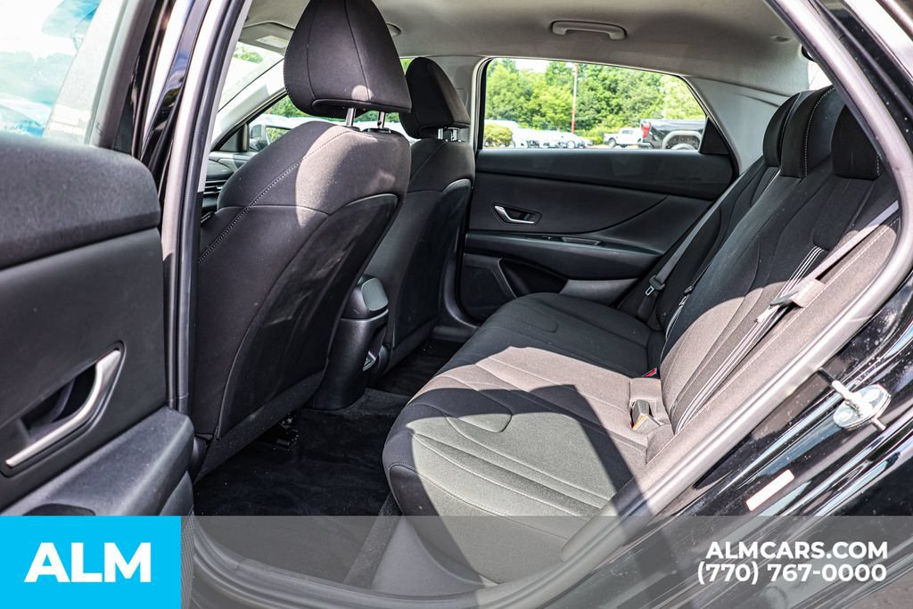 Used 2024 Hyundai Elantra SEL FWD image 18