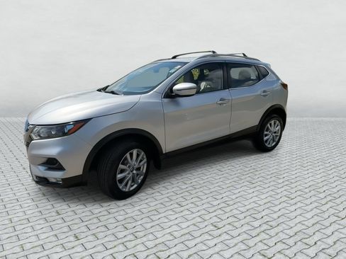 Used 2020 Nissan Rogue Sport SV w/ All-Weather Package FWD image 4