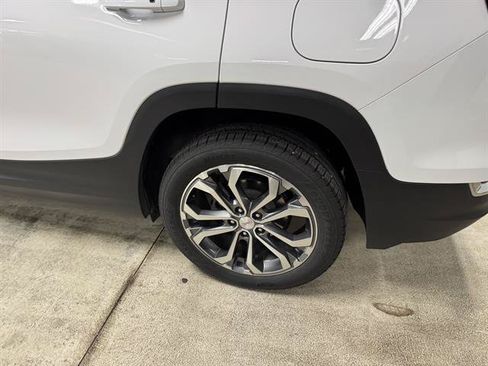 Certified 2019 GMC Terrain SLT w/ Preferred Package AWD/4WD image 9