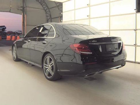 Used 2018 Mercedes-Benz E 300 4MATIC w/ Premium 1 Package image 2
