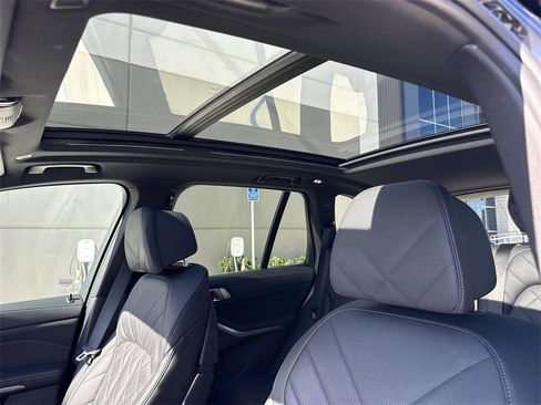 Used 2024 BMW X5 xDrive40i image 18