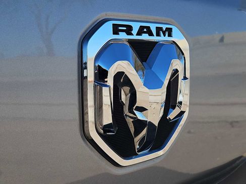 Used 2019 RAM 1500 Big Horn image 11