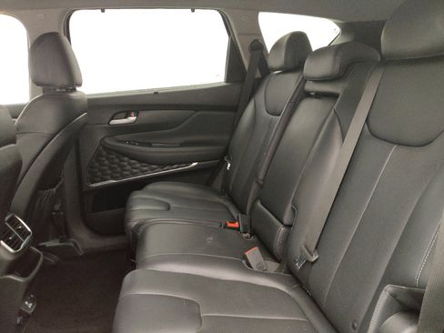 Used 2019 Hyundai Santa Fe FWD image 18