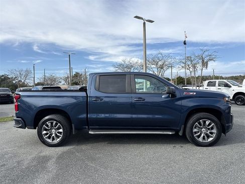 Used 2019 Chevrolet Silverado 1500 RST image 2