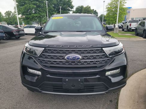 Used 2022 Ford Explorer XLT w/ Equipment Group 202A RWD image 8