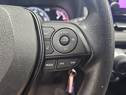 Used 2023 Toyota RAV4 LE FWD image 17