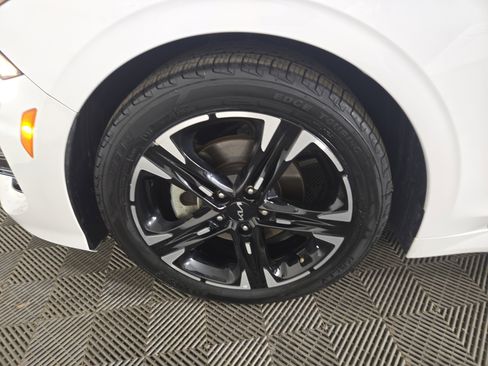 Used 2023 Kia K5 GT-Line image 34