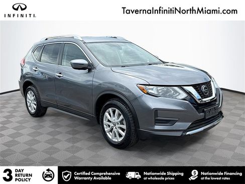 Used 2018 Nissan Rogue SV image 1