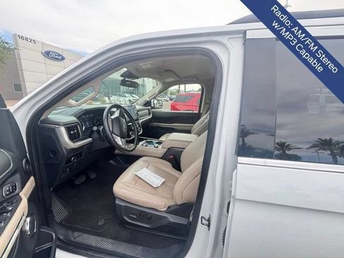 Used 2024 Ford Expedition Max XLT AWD/4WD image 10