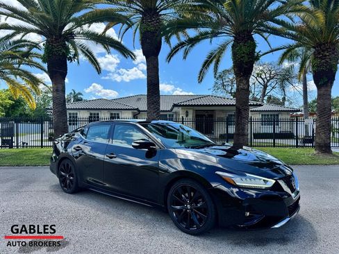 Used 2019 Nissan Maxima SR w/ Premium Package FWD image 3