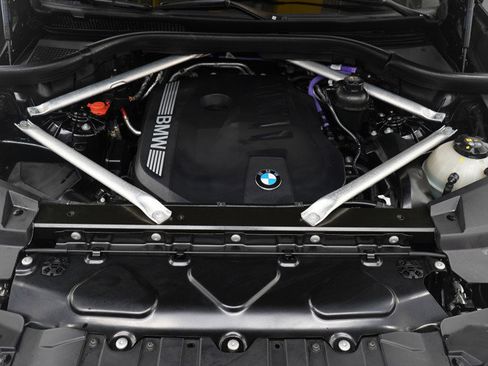 Used 2024 BMW X5 xDrive40i w/ M Sport Package image 36