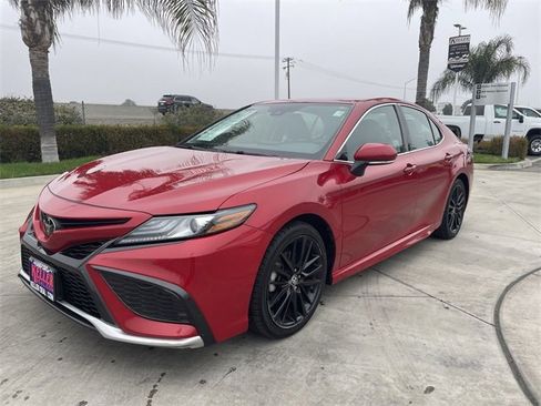 Used 2023 Toyota Camry XSE image 4