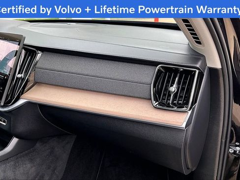Certified 2025 Volvo XC90 B6 Plus image 20