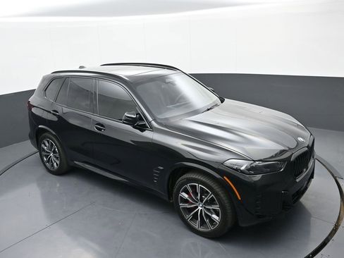 Used 2026 BMW X5 xDrive40i w/ M Sport Package image 32