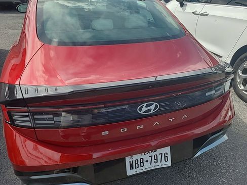 Used 2025 Hyundai Sonata SEL FWD image 12
