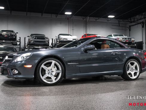 Used 2011 Mercedes-Benz SL 550 image 29