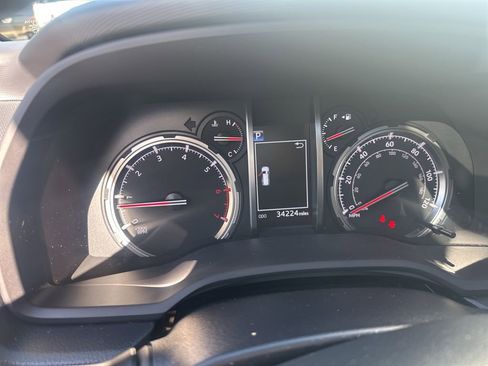 Used 2020 Toyota 4Runner TRD Off-Road Premium w/ Moonroof Package image 36