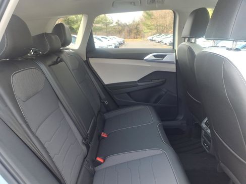New 2026 Volkswagen Taos SE AWD/4WD image 7