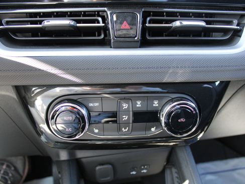 New 2026 Chevrolet TrailBlazer LT w/ Convenience Package image 35