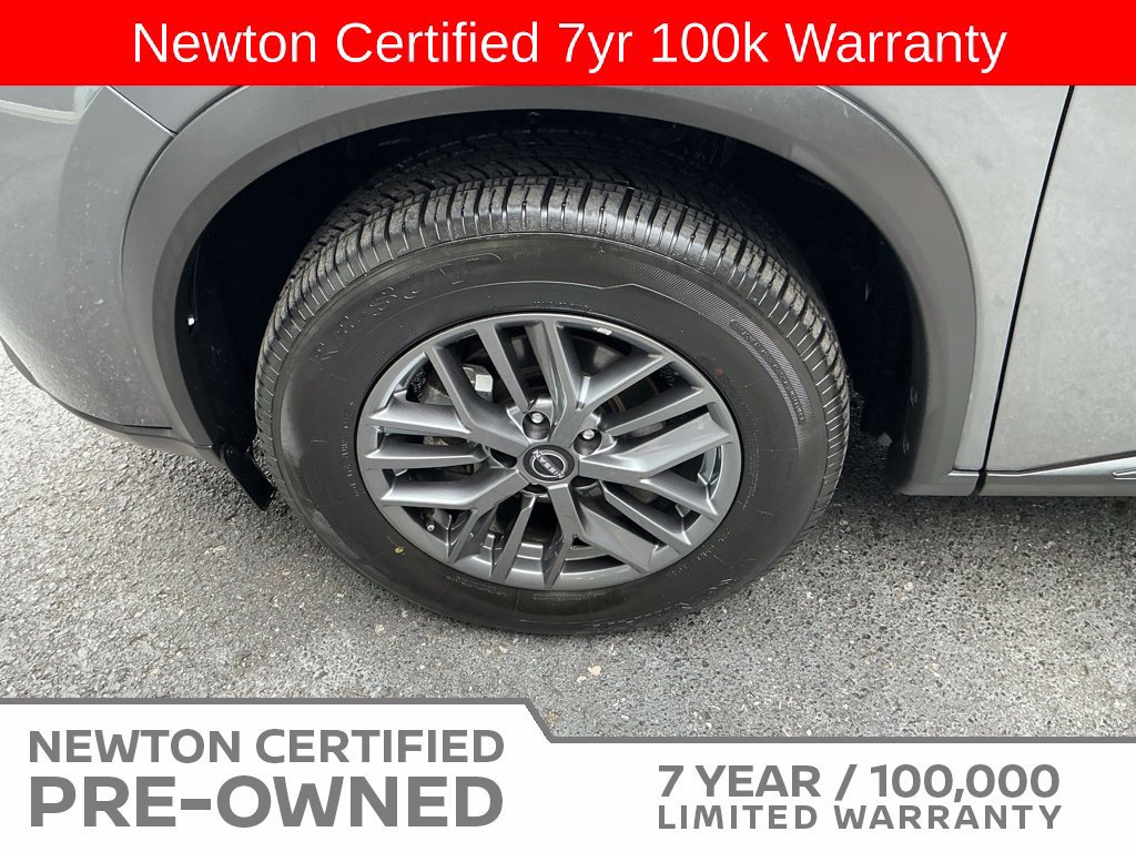 Used 2024 Nissan Rogue S AWD/4WD image 40