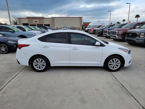 Used 2019 Hyundai Accent SE image 6