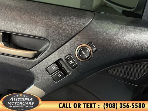 Used 2016 Hyundai Genesis 3.8 image 15