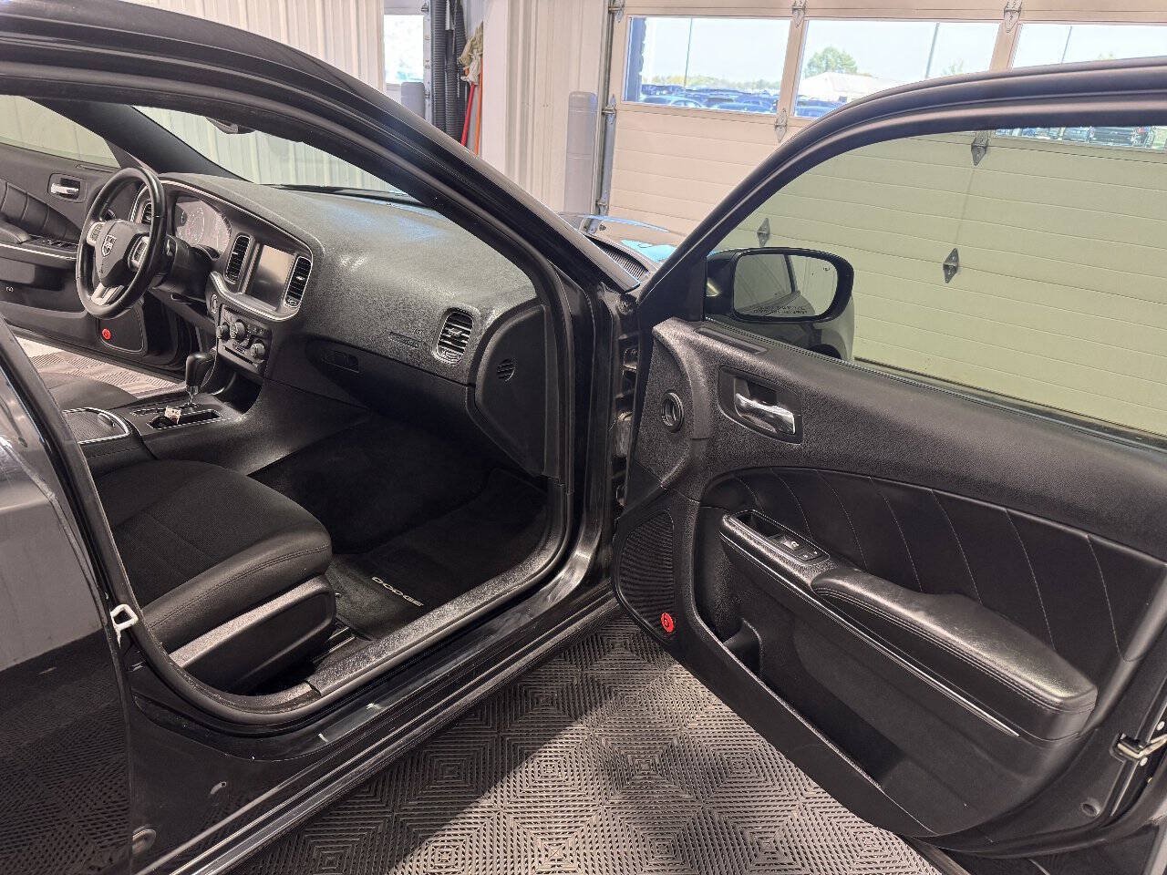 Used 2014 Dodge Charger R/T AWD/4WD image 14