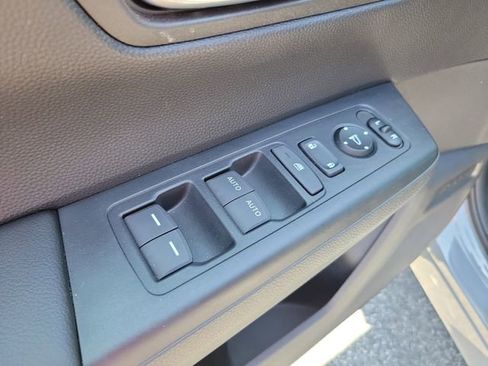 Certified 2025 Honda CR-V Sport image 9