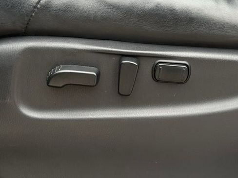 Used 2019 Nissan Armada Platinum w/ Interior Lighting Package RWD image 30