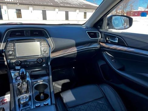 Used 2018 Nissan Maxima Platinum image 26