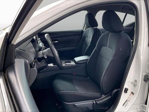 Certified 2024 Nissan Sentra SV w/ All-Weather Package FWD image 8