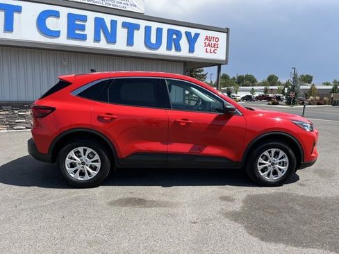 Used 2024 Ford Escape Active w/ Tech Pack #1 image 17