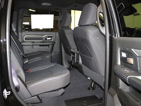New 2026 RAM 2500 Big Horn AWD/4WD image 36