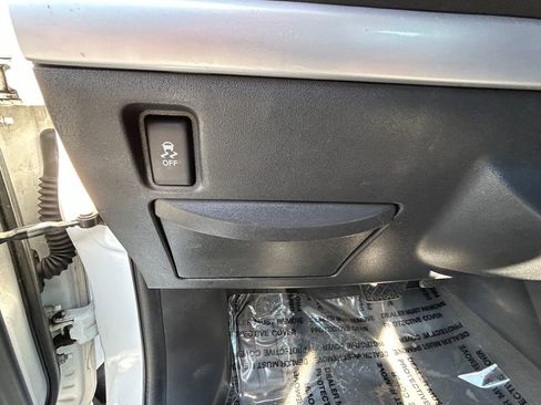 Used 2012 Nissan Sentra 2.0 SR image 18