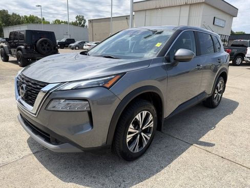 Used 2023 Nissan Rogue SV AWD/4WD image 1