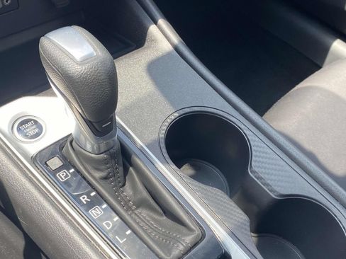 Used 2025 Nissan Altima 2.5 S FWD image 21