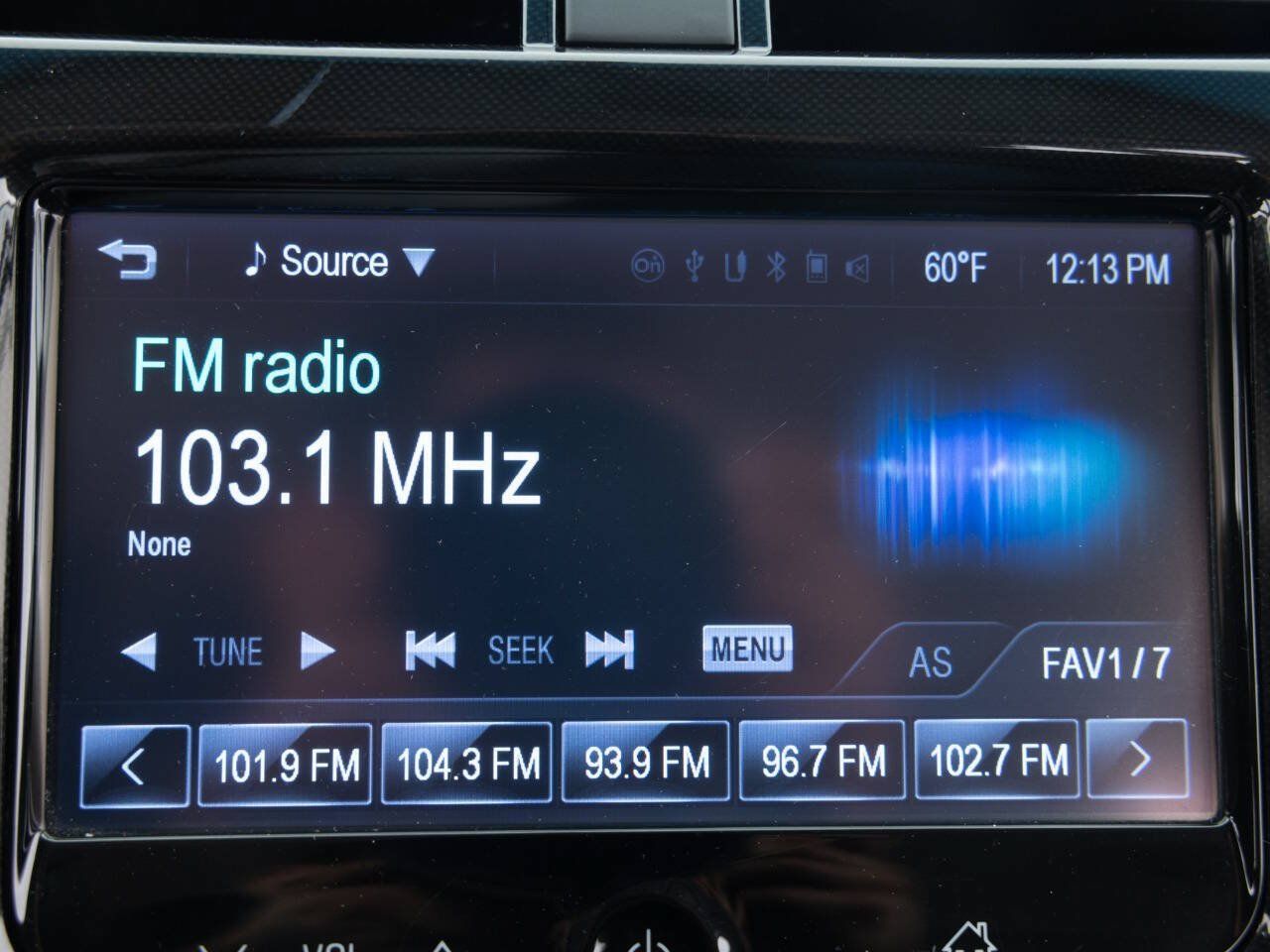 Used 2015 Chevrolet Spark LT FWD image 33