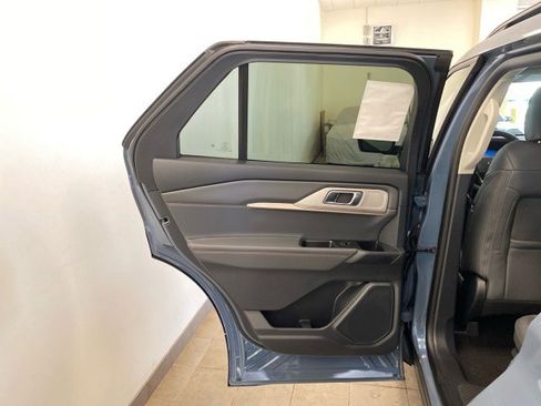 New 2025 Ford Explorer Active image 10