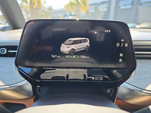 Used 2025 Volkswagen ID. Buzz Pro S Plus image 21