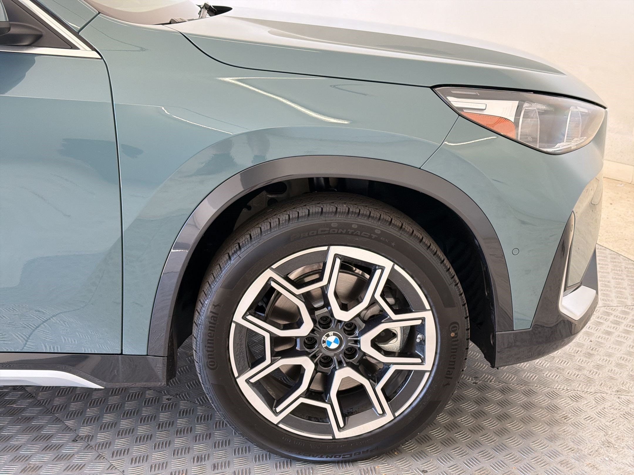 New 2026 BMW X1 xDrive28i w/ Technology Package AWD/4WD image 12