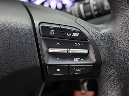 Used 2021 Hyundai Kona SE AWD/4WD image 25
