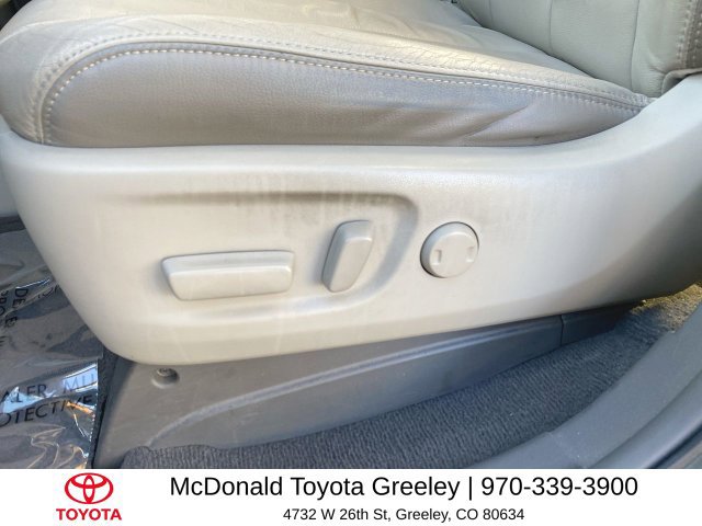 Used 2011 Toyota Sienna Limited w/ Premium Pkg AWD/4WD image 12