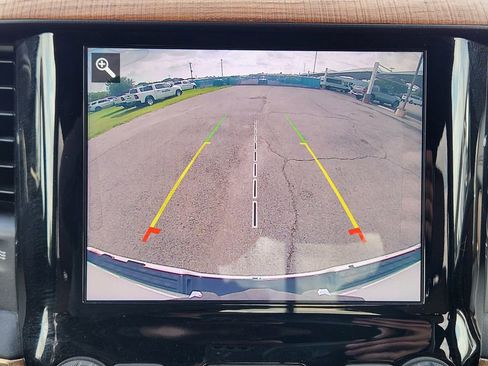 Used 2019 RAM 1500 Limited w/ Body Color Bumper Group AWD/4WD image 18